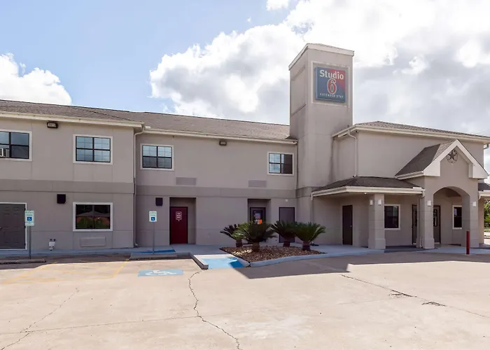 Resort: Studio 6 Bay City Tx
