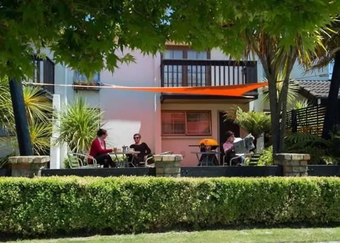 Pet Friendly hotel: Victoria Lodge