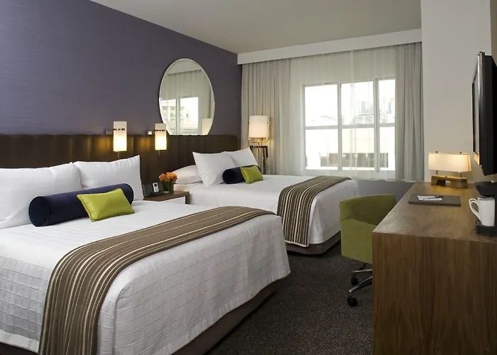 Hotel with pool: Hyatt Centric The Pike Long Beach