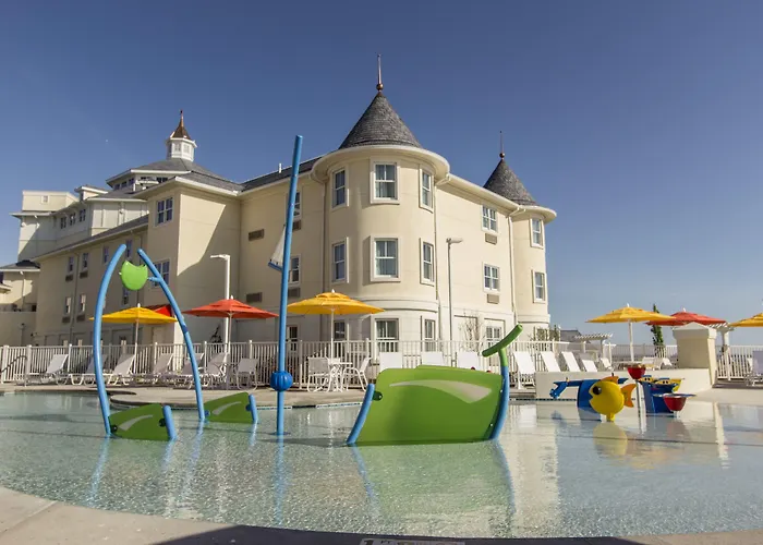 Hotel with view: Cedar Point Hotel Breakers