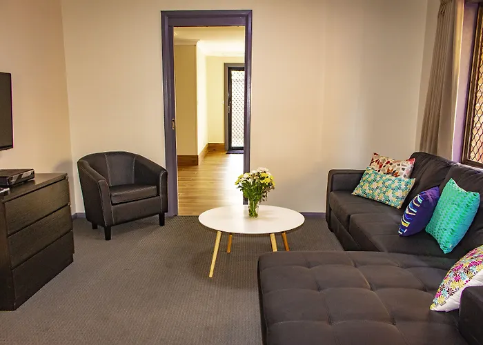 Liberty Plains Motor Inn