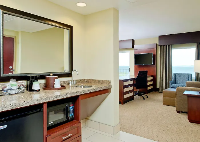 Hampton Inn & Suites Ocean City Bayfront-Convention Center