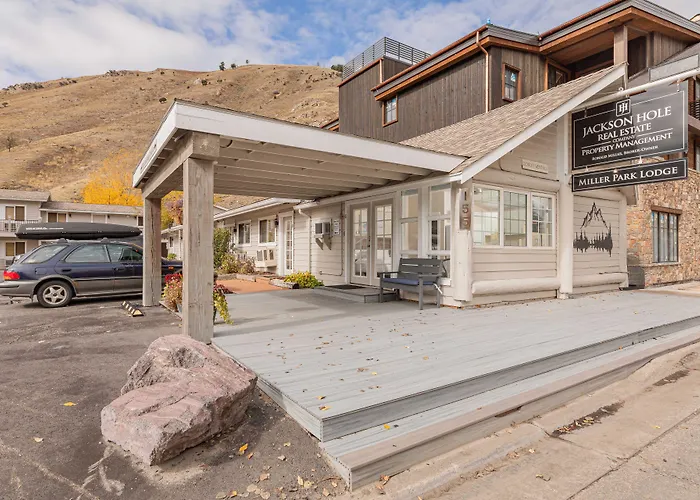 Private Villa: Miller Park Lodge