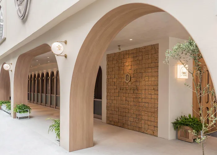 Luxury hotel only: Inns Hotel