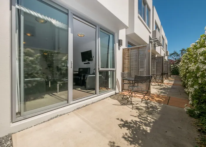 Bellano Motel Suites