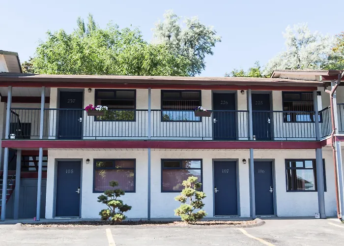 Hotel with pool: Grandview Motel