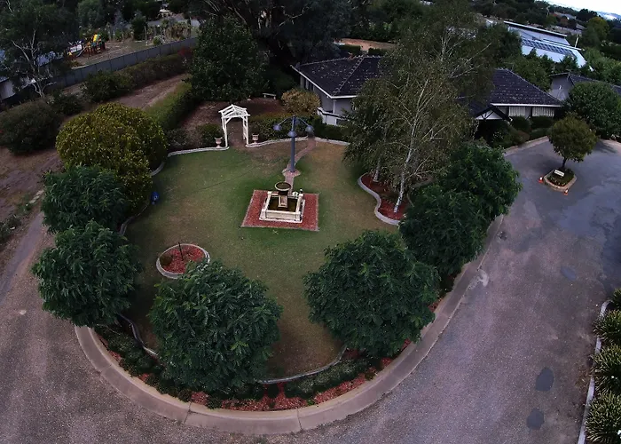 Airport Hotel: Burringa Garden Motel