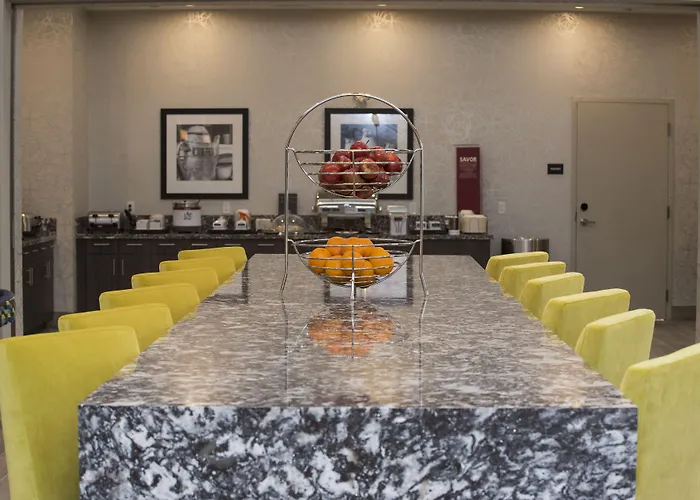 Hampton Inn & Suites By Hilton Thunder Bay