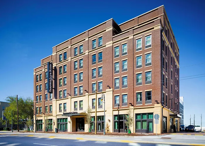 Fairfield Inn & Suites By Marriott Downtown Historic District