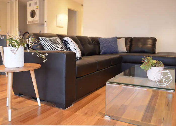 Kangaroo Bay Apartments