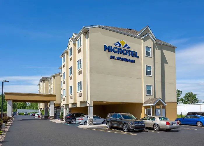 Romantic hotels Microtel Inn & Suites By Wyndham Niagara Falls