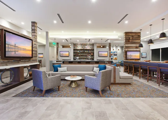 Hotel with Tennis: Springhill Suites By Marriott Huntington Beach Orange County