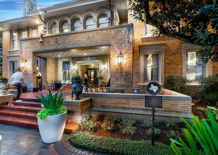 Hôtel romantique: La Colombe d'Or Hotel