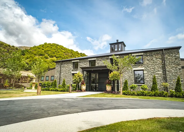 Luxury hotel only: Gibbston Valley Lodge And Spa