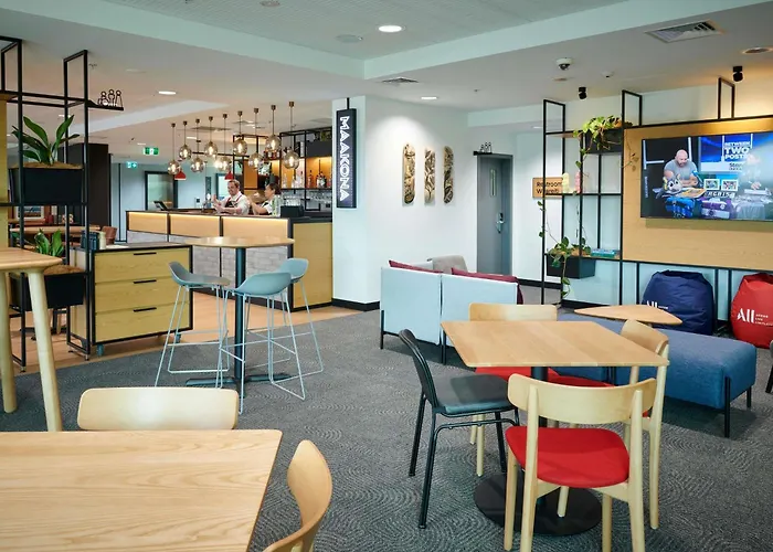 Hotel with view: Ibis Hamilton Tainui