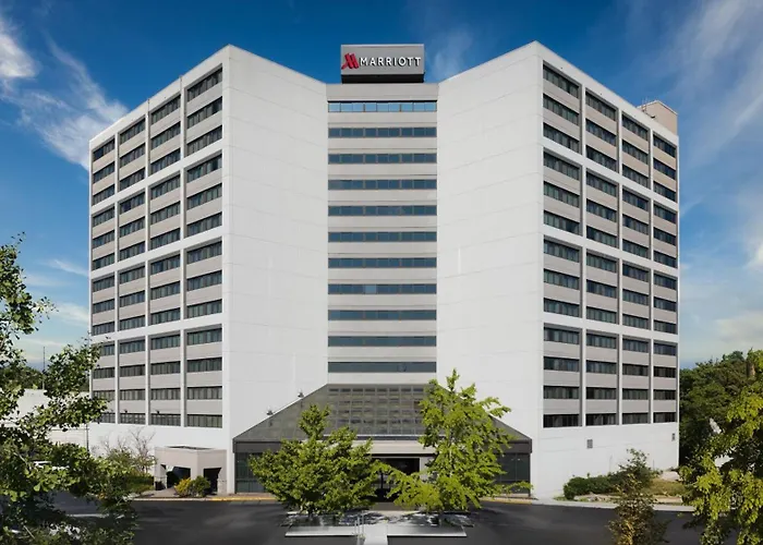 Hotels with tennis Nashville Airport Marriott