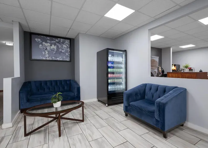 Super 8 By Wyndham Macon West