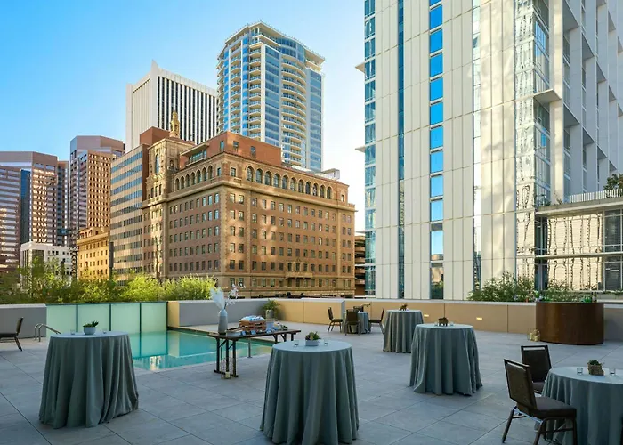 Hotels With Four Stars Westin Phoenix Downtown