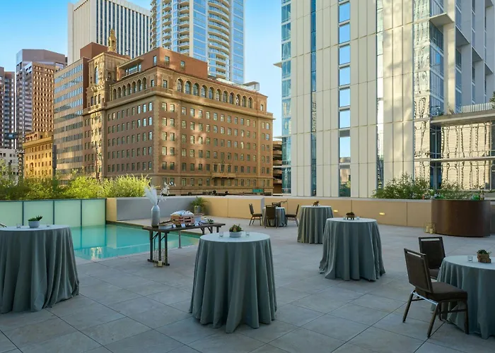 Hotels With Four Stars Westin Phoenix Downtown