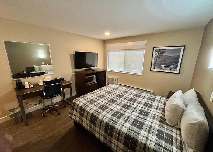 Cheap hotel: Rodeway Inn & Suites