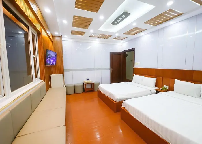 Van Ha Hotel Etown - Nha Ga T3 San Bay Tsn