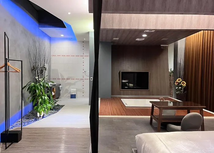 Pet Friendly hotel: Moonlight Motel