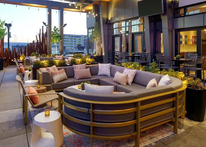 Pet Friendly hotel: Hyatt House Indianapolis Downtown