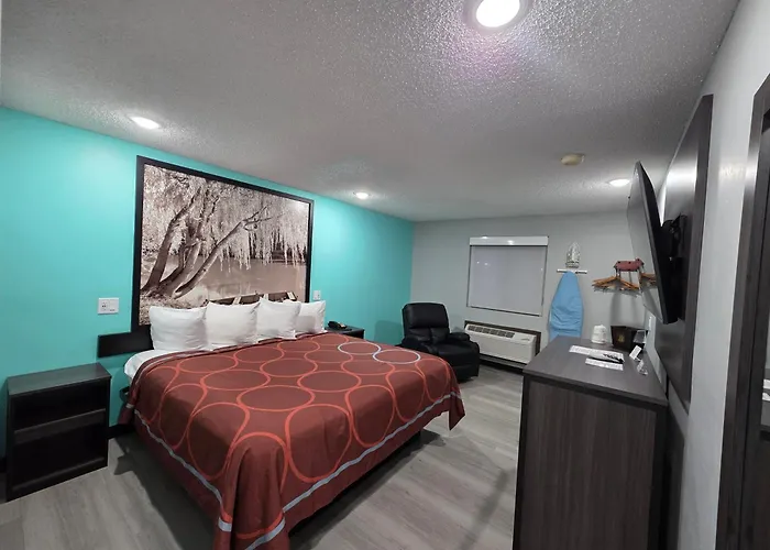 Super 8 By Wyndham Emporia