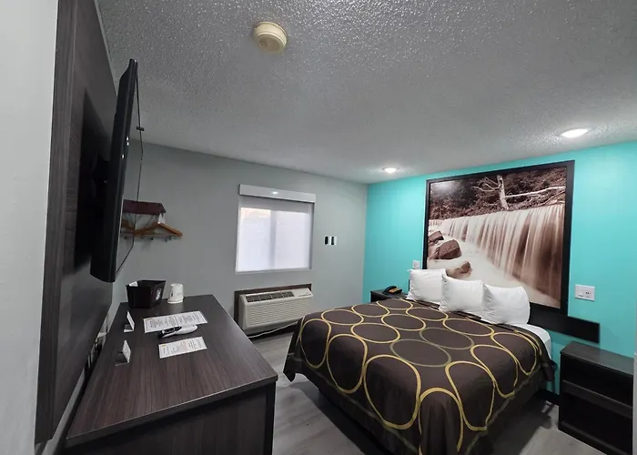 Super 8 By Wyndham Emporia