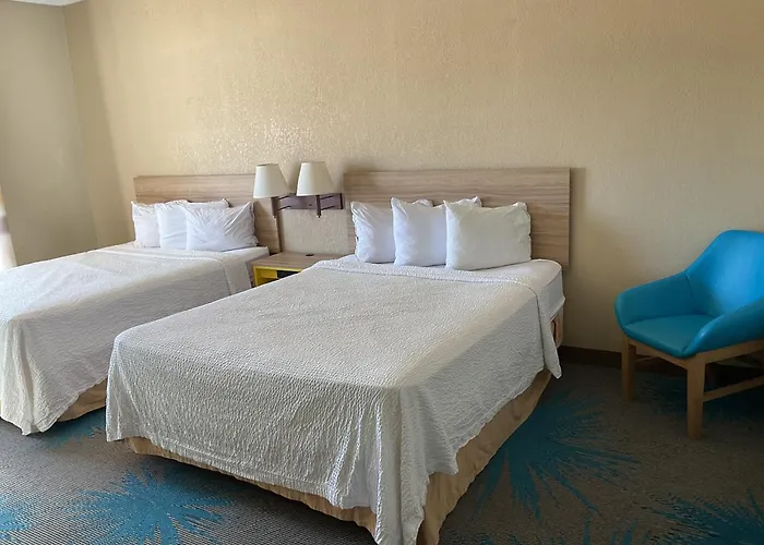 Jacuzzi hotel: Days Inn By Wyndham Colorado Springs Airport