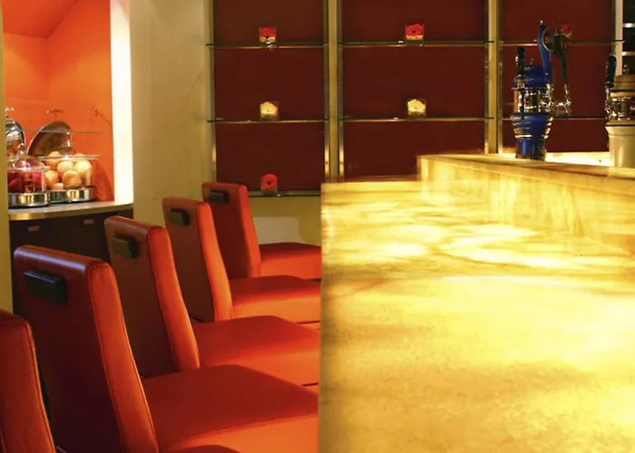 Hotel céntrico: Novotel Montreal Center