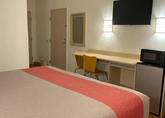Motel 6 Jackson Airport Pearl