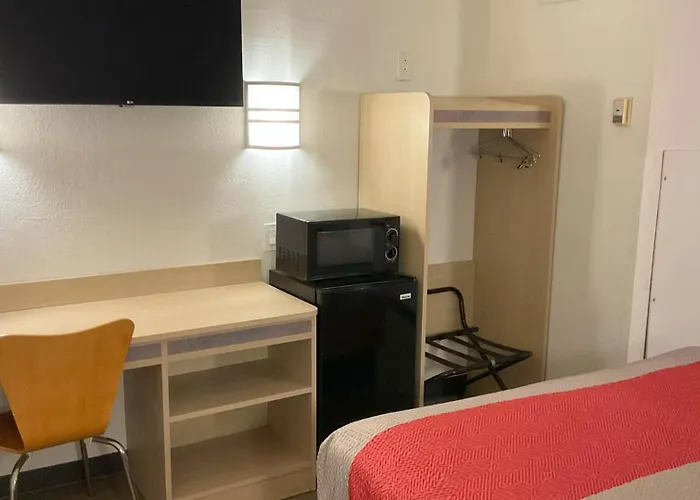 Motel 6 Jackson Airport Pearl