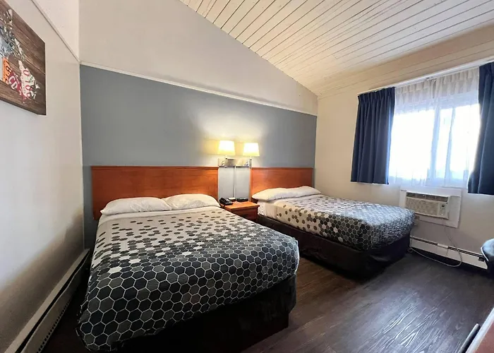 Econo Lodge Motel Village