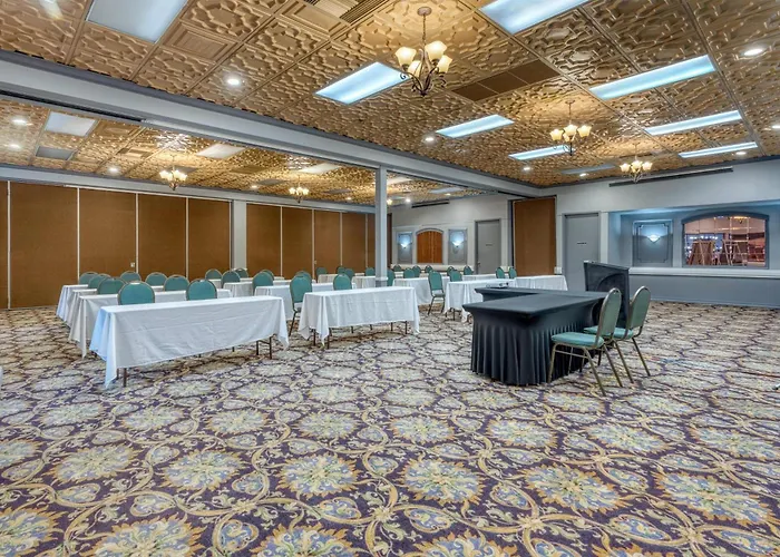 Surestay Plus Hotel By Best Western Reno Airport