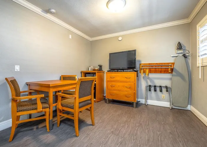 Soma Park Inn