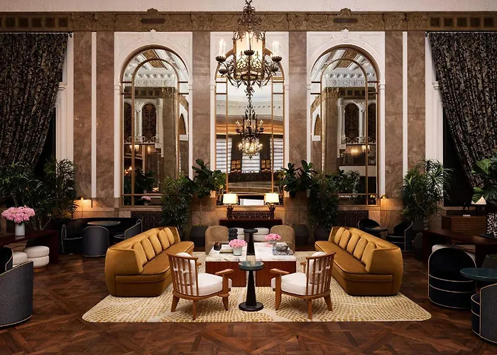 Beacon Grand, A Union Square