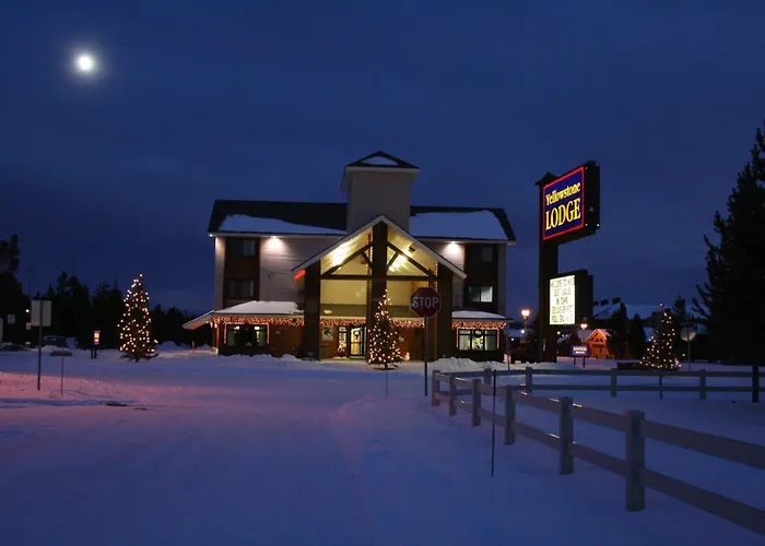Yellowstone Lodge