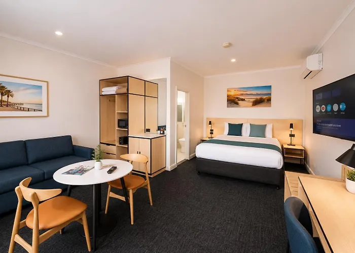 Glenelg Motel