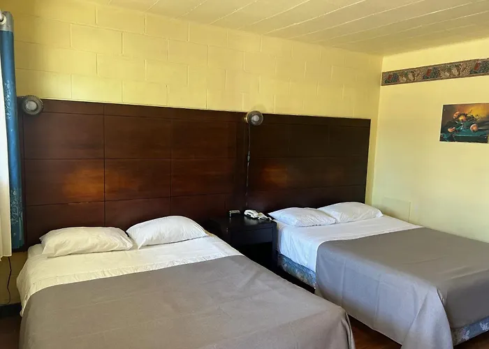 Motel R-100