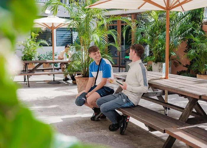Bunk Surfers Paradise International Backpacker Hostel (Adults Only)