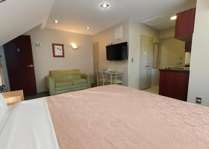 Athena Motel