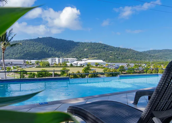 Waterfront Whitsunday Retreat - Adults Only