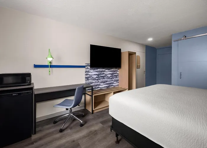 Greenville Pelham Inn By Ihg