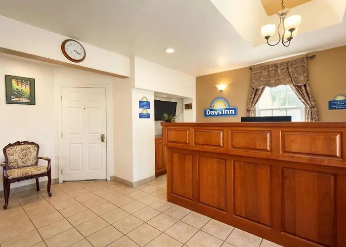 Days Inn By Wyndham Eureka Ca
