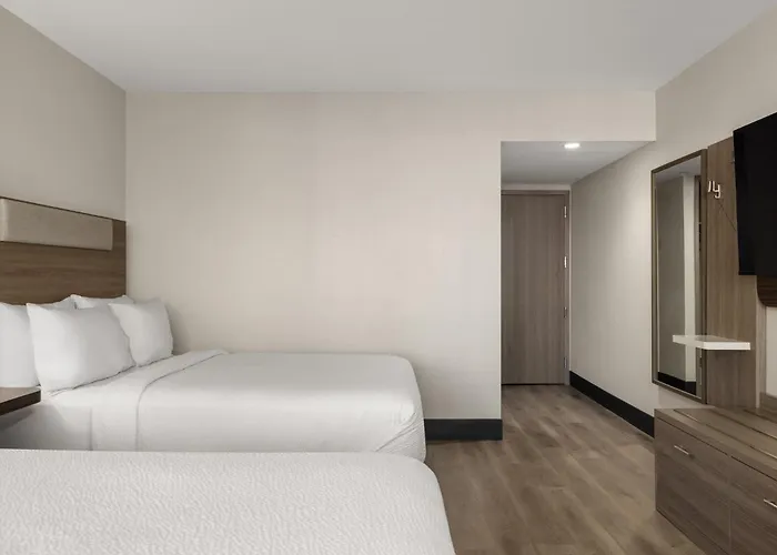 Holiday Inn Express & Suites Phoenix - Midtown, An Ihg