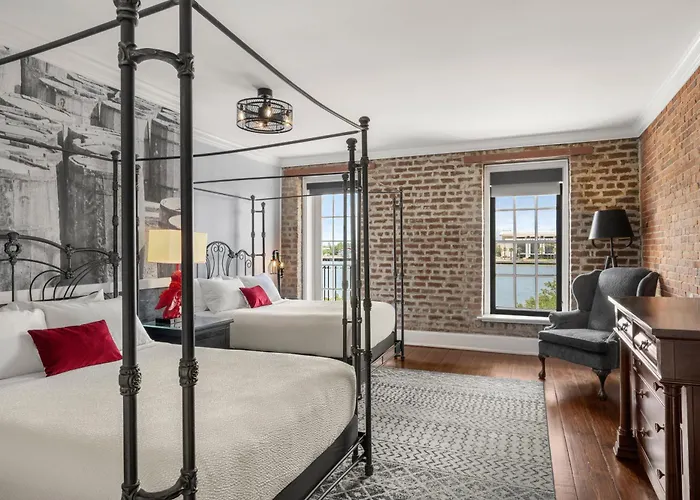 River Street Inn (Adults Only)