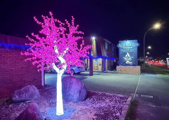 Aquarius Motor Inn