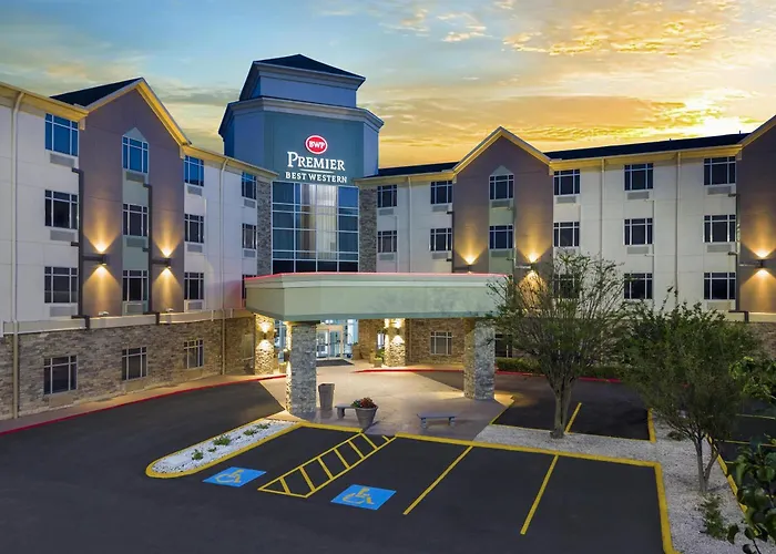 Holiday Inn Express & Suites -Downtown Convention Center By Ihg