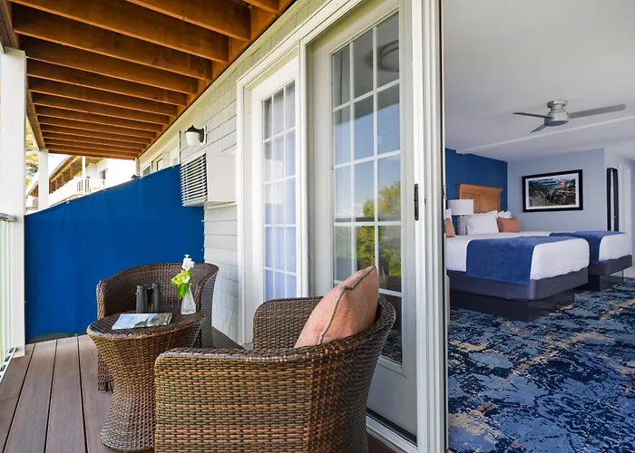 Atlantic Oceanside Hotel & Conference Center